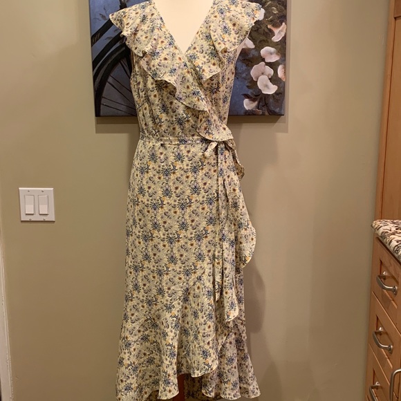 Max Studio asymmetrical wrap around floral dress - Picture 1 of 8